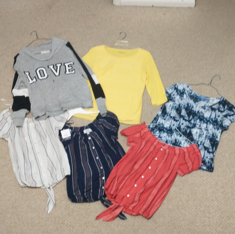 Bundle of 6 Tops (3 NWT)